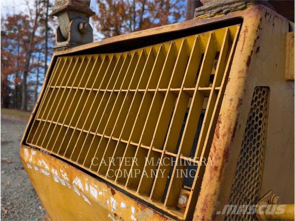 Komatsu 61EX Crawler dozers