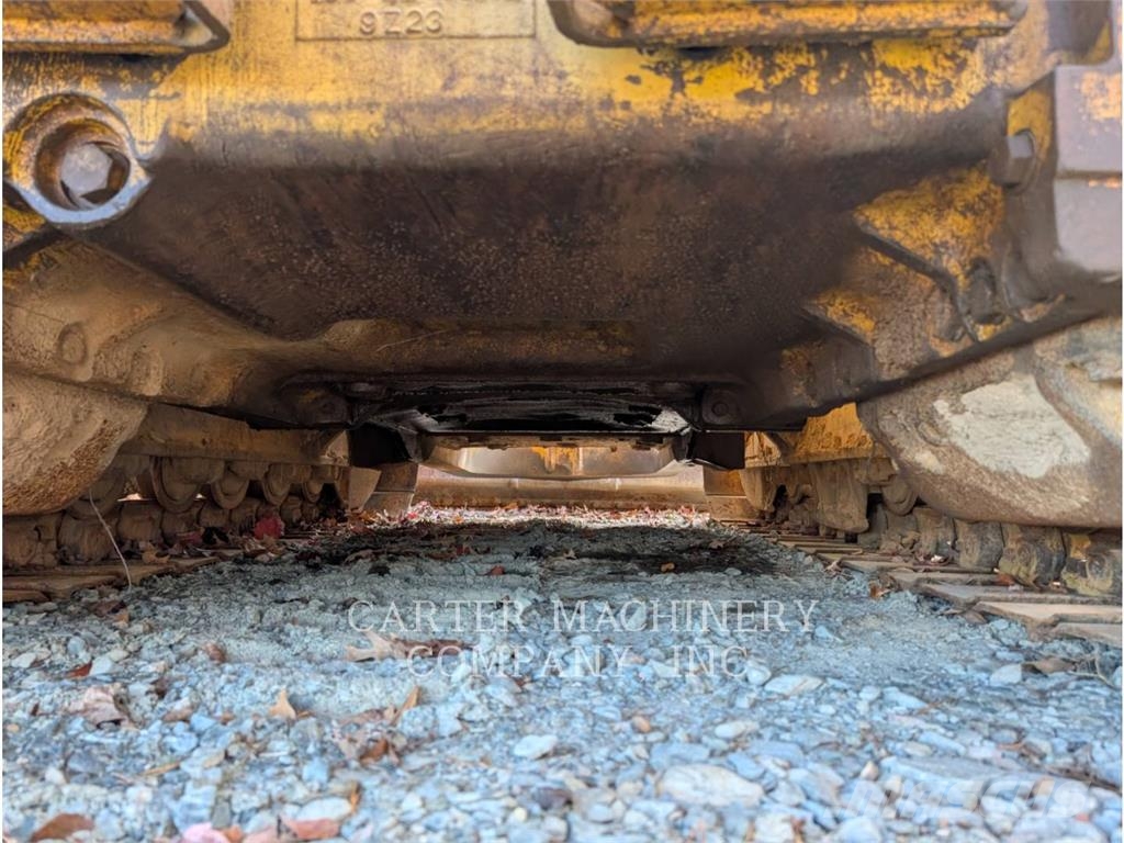 Komatsu 61EX Crawler dozers