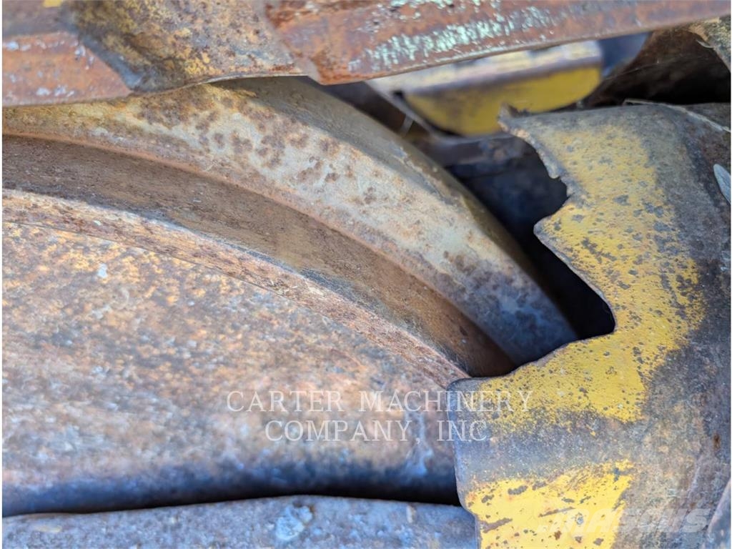 Komatsu 61EX Crawler dozers