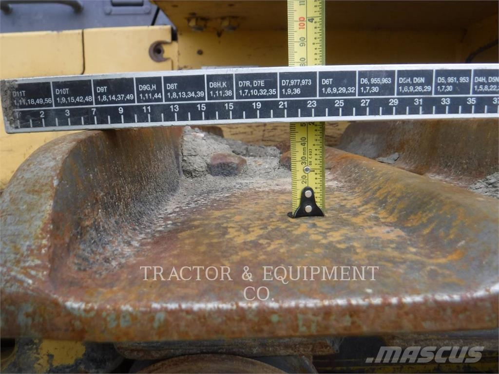 Komatsu D275AX-5EO Bouteurs sur chenilles