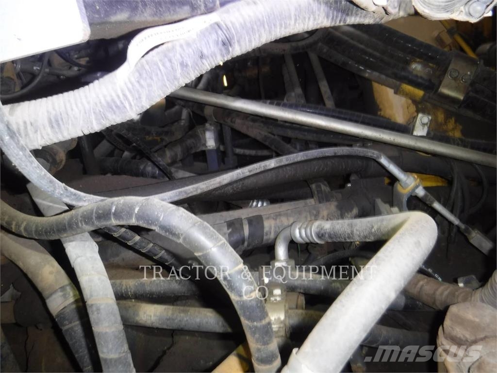 Komatsu D275AX-5EO Bouteurs sur chenilles