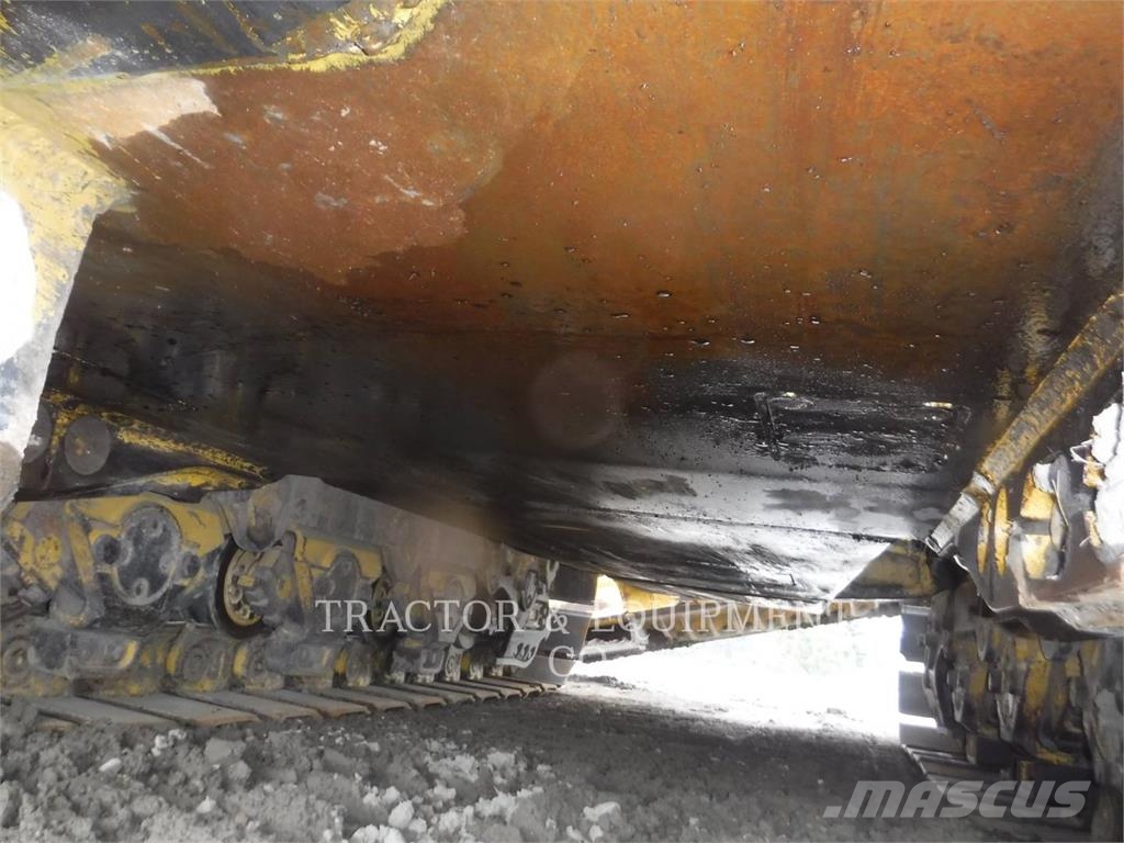 Komatsu D275AX-5EO Bouteurs sur chenilles