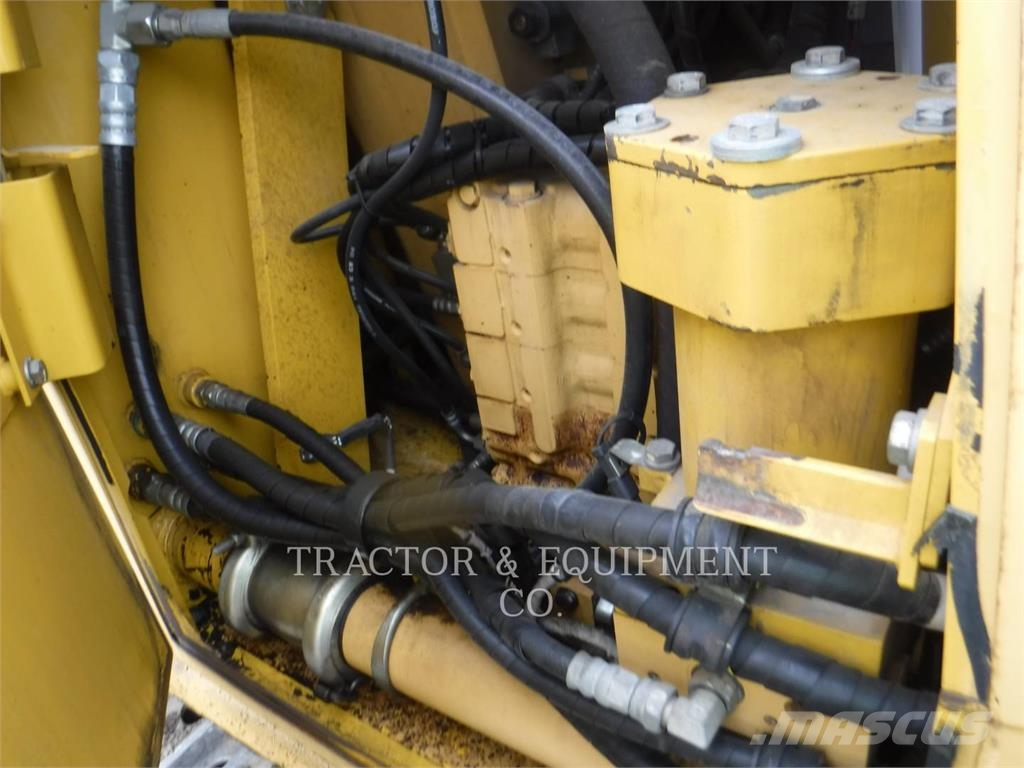 Komatsu D275AX-5EO Bouteurs sur chenilles