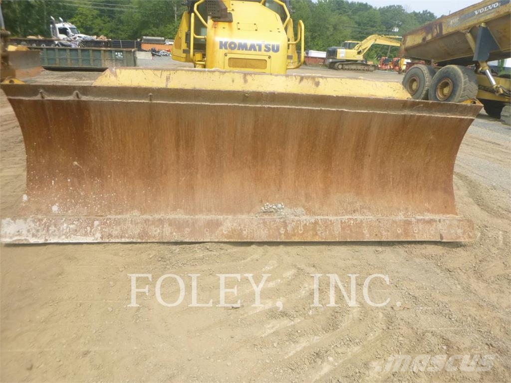 Komatsu D61PX1-23 Buldozer sobre oruga
