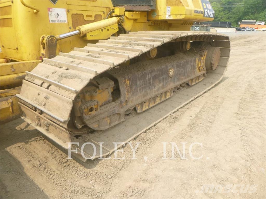 Komatsu D61PX1-23 Buldozer sobre oruga