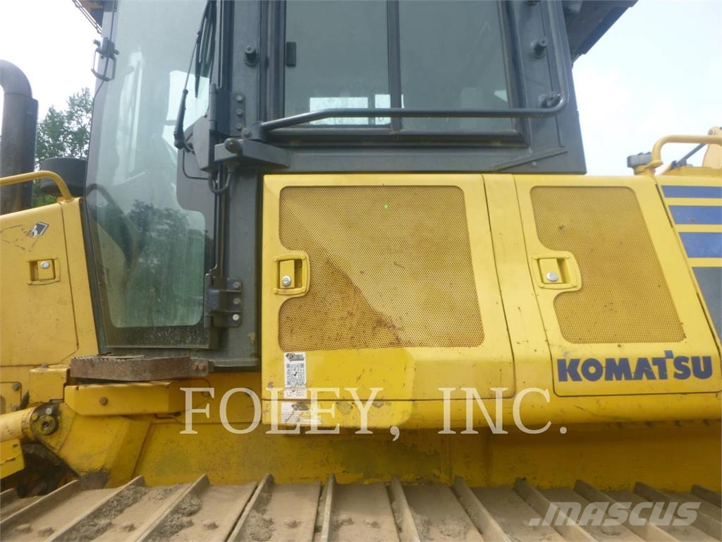 Komatsu D61PX1-23 Buldozer sobre oruga