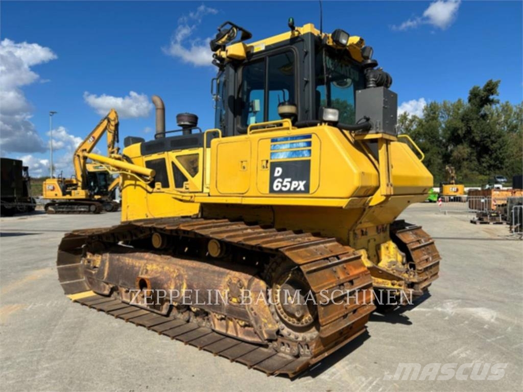 Komatsu D65PX-18 Buldožerji goseničarji