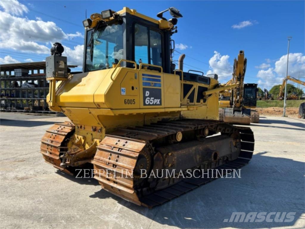 Komatsu D65PX-18 Buldožerji goseničarji