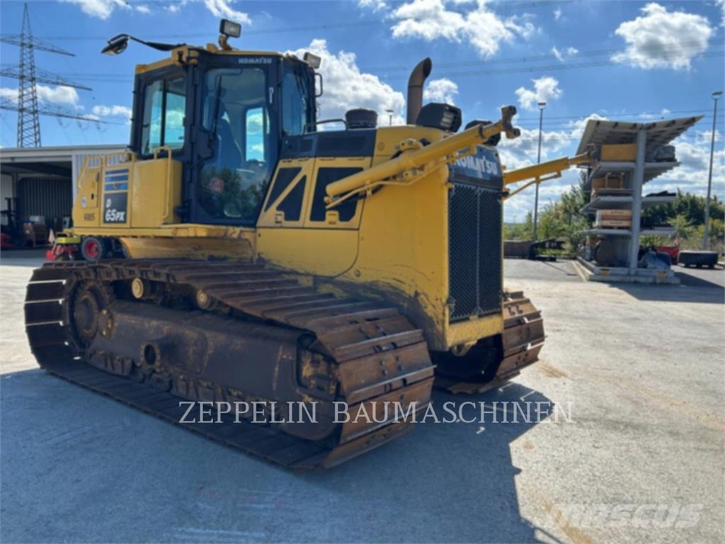 Komatsu D65PX-18 Buldožerji goseničarji