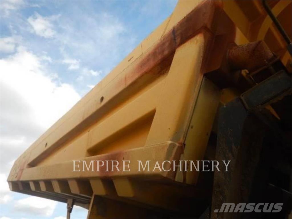 Komatsu HD785-7 Liigendraamiga pinnaseveokid