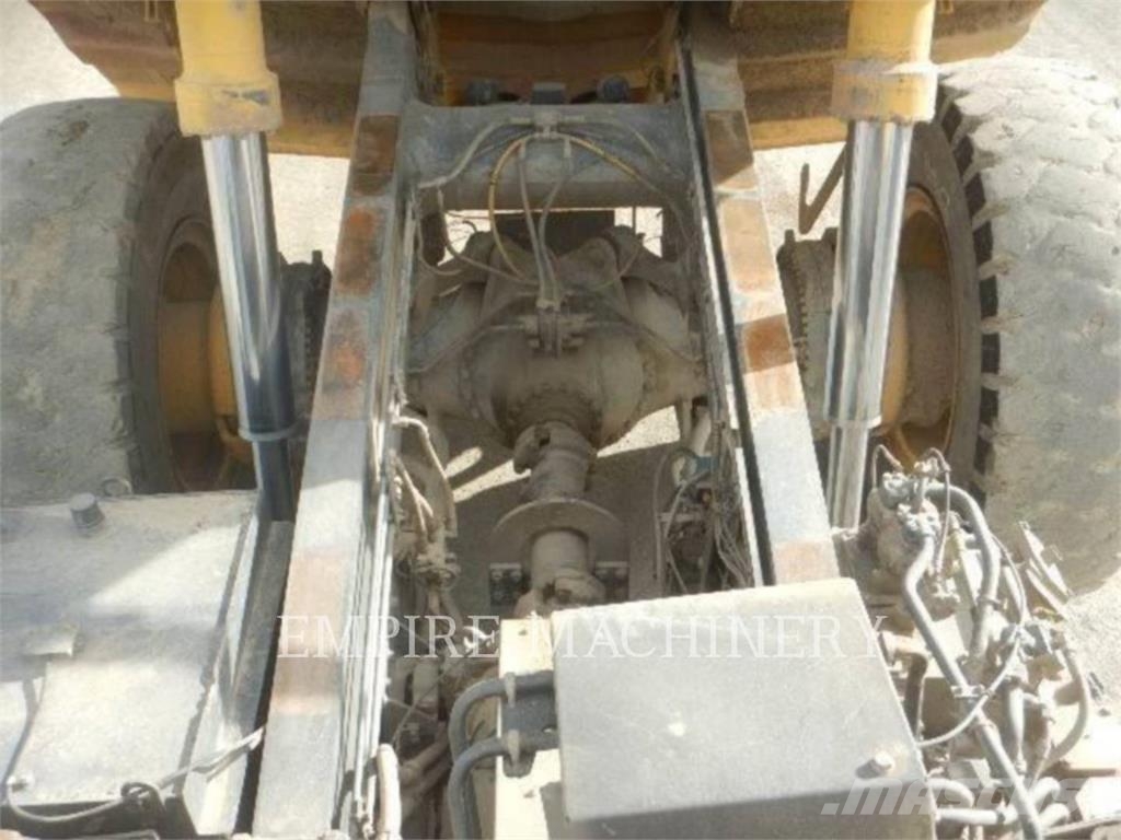 Komatsu HD785-7 Liigendraamiga pinnaseveokid