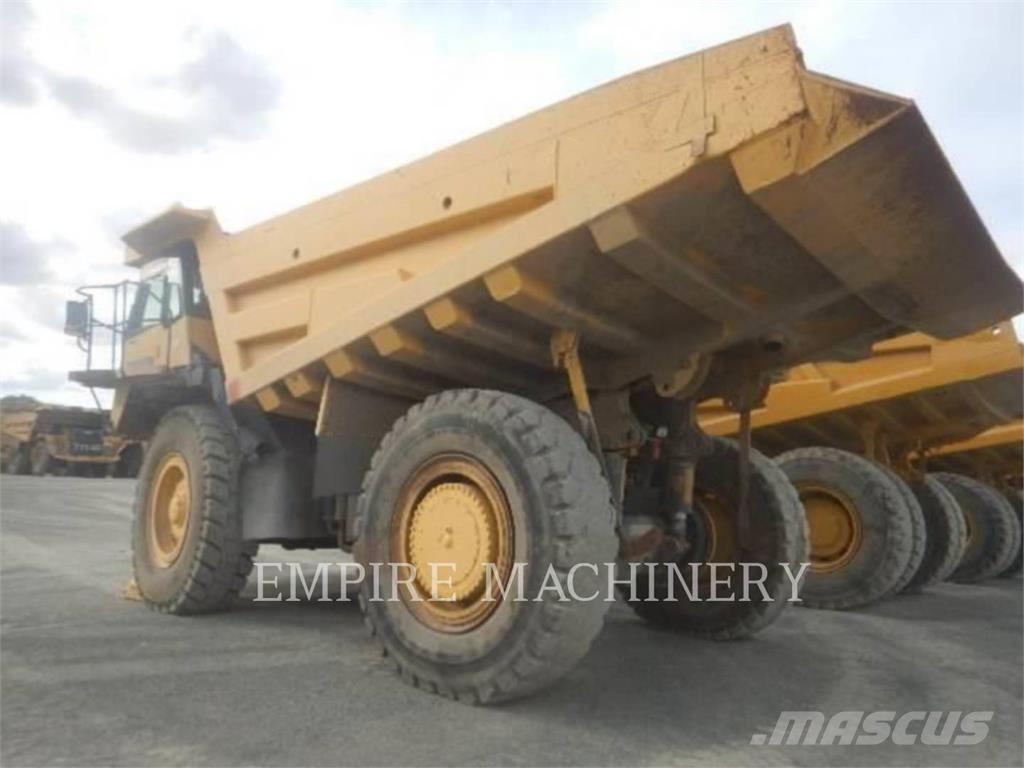 Komatsu HD785-7 Liigendraamiga pinnaseveokid