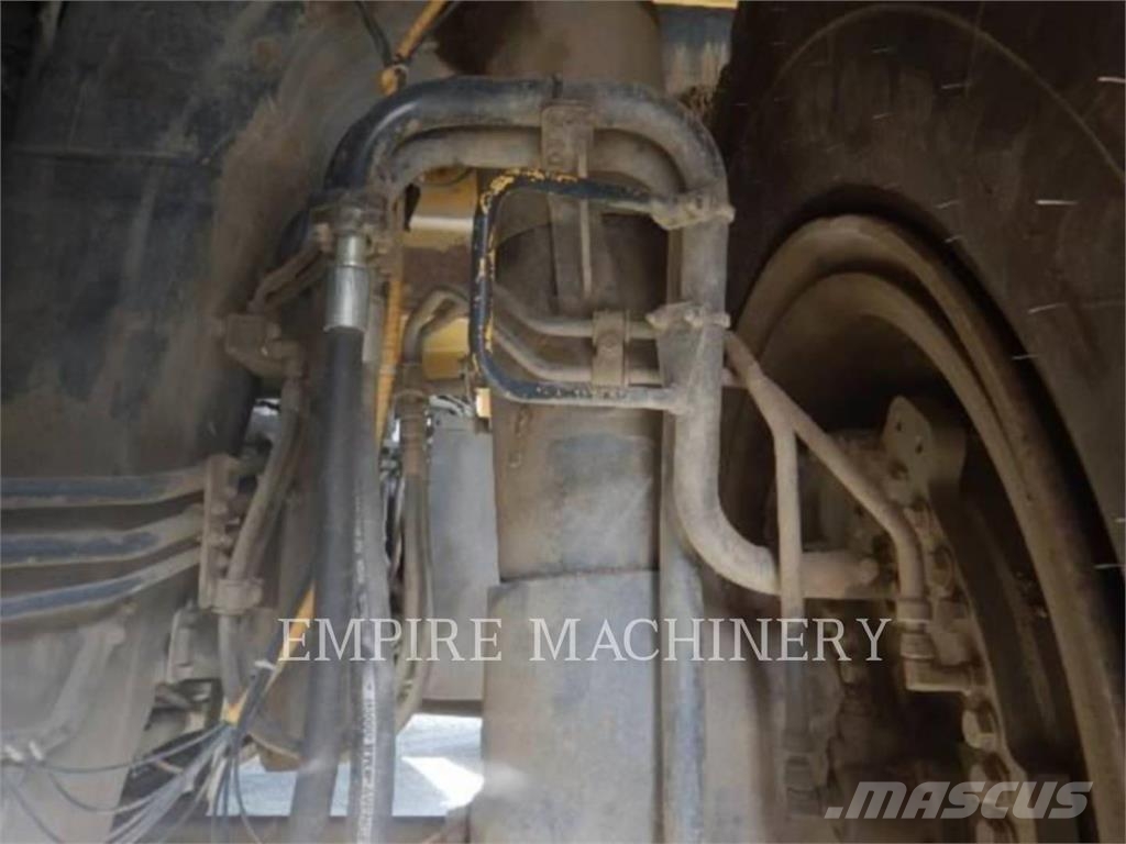 Komatsu HD785-7 Liigendraamiga pinnaseveokid