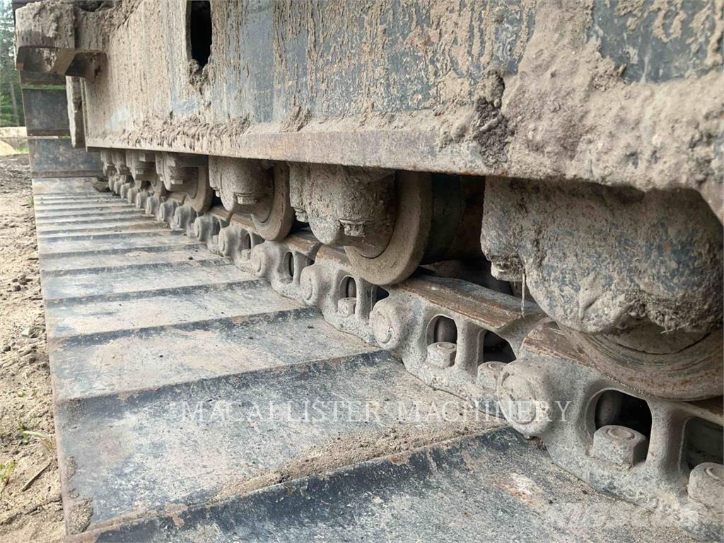 Komatsu PC138US-11 حفارات زحافة
