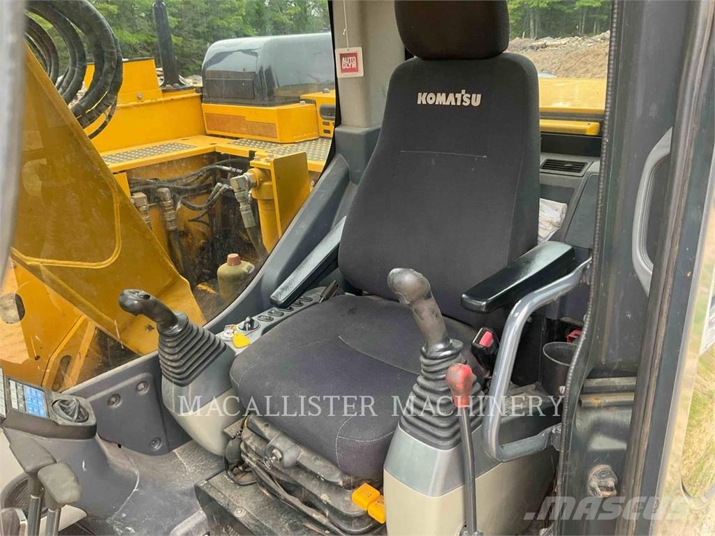 Komatsu PC138US-11 حفارات زحافة
