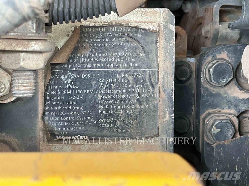 Komatsu PC138US-11 حفارات زحافة
