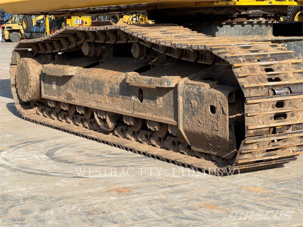 Komatsu PC170LC-11 Roomikekskavaatorid