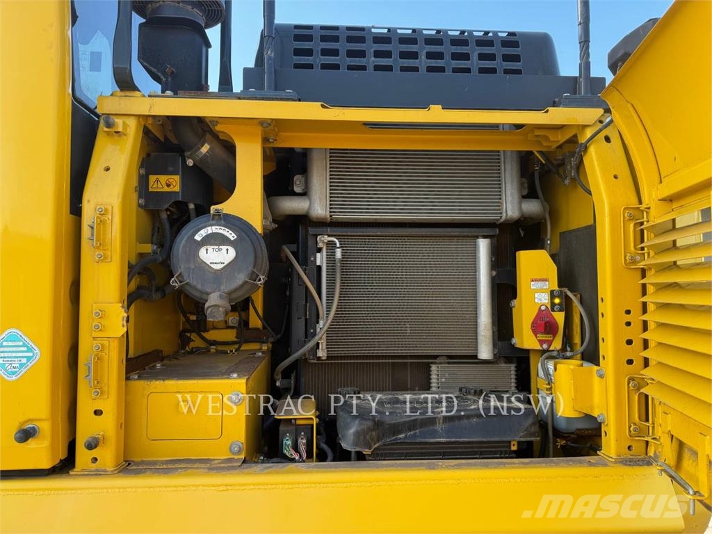 Komatsu PC170LC-11 Roomikekskavaatorid