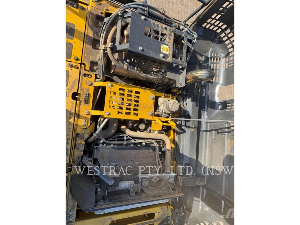 Komatsu PC170LC-11 Roomikekskavaatorid