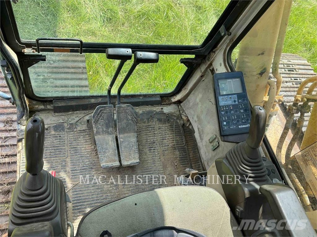 Komatsu PC220 Bagri goseničarji