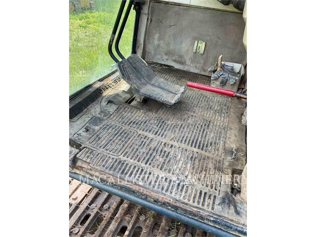 Komatsu PC220 Bagri goseničarji