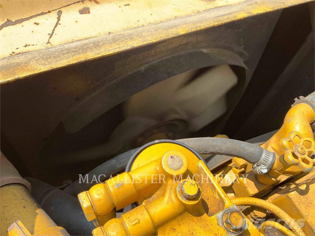 Komatsu PC220 Bagri goseničarji