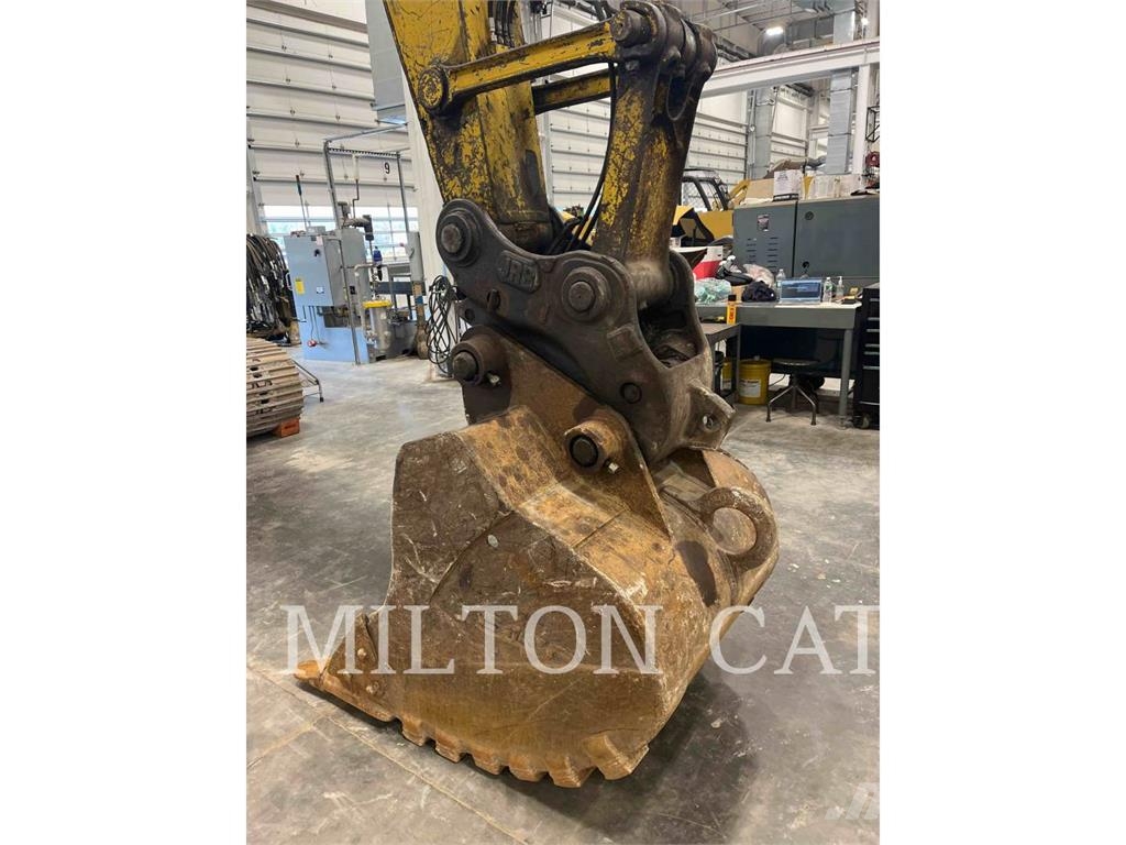 Komatsu PC228 Kāpurķēžu ekskavatori