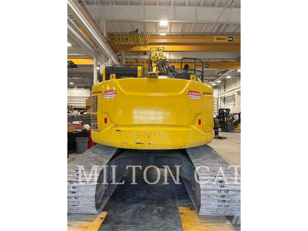 Komatsu PC228 Kāpurķēžu ekskavatori