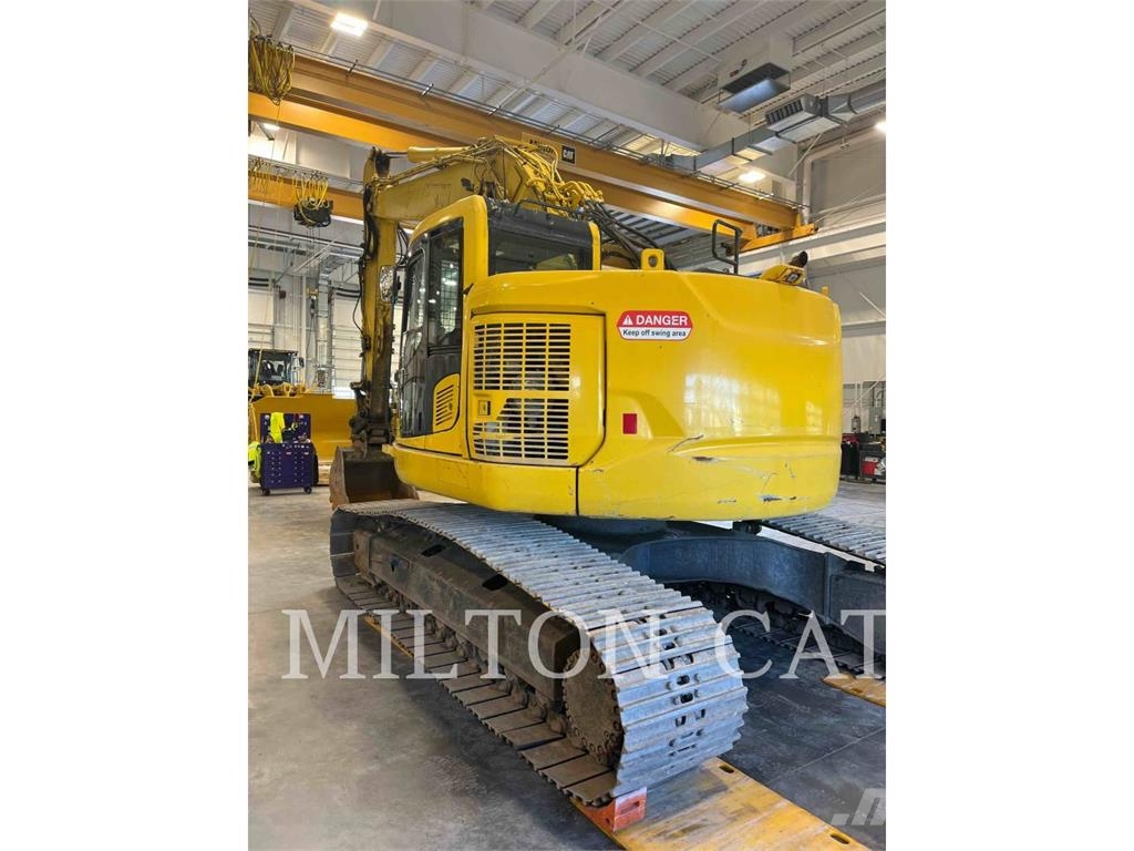 Komatsu PC228 Kāpurķēžu ekskavatori
