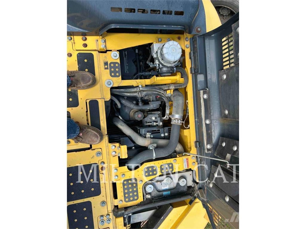 Komatsu PC228USL10 Rupsgraafmachines