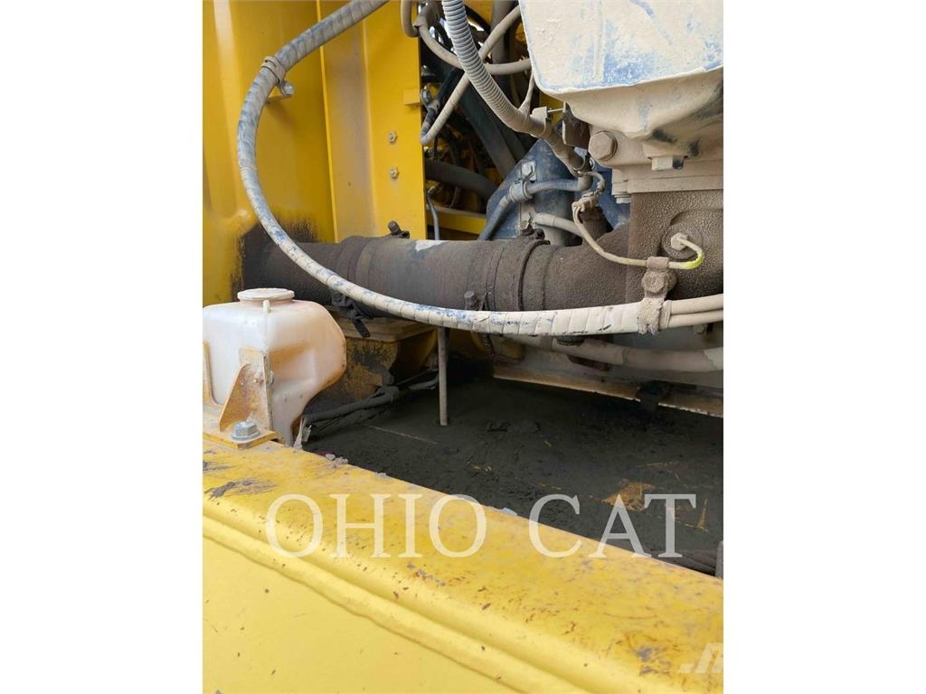 Komatsu PC360LCI-11 حفارات زحافة
