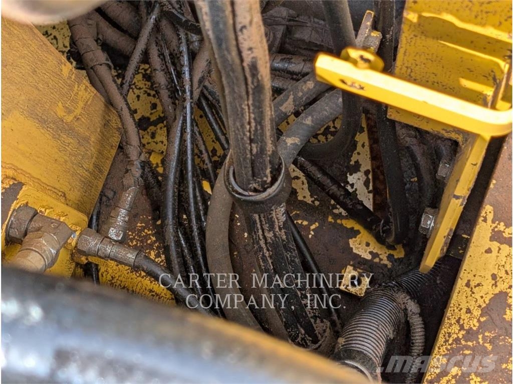 Komatsu PC490 Bagri goseničarji