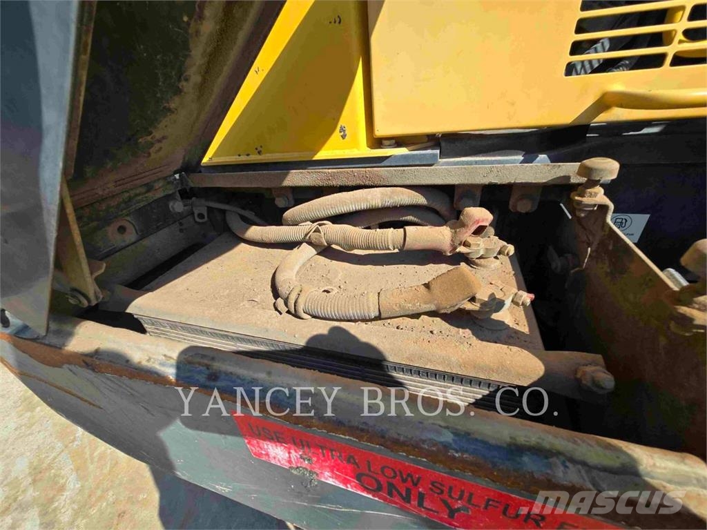 Komatsu WA470-8 Pale gommate