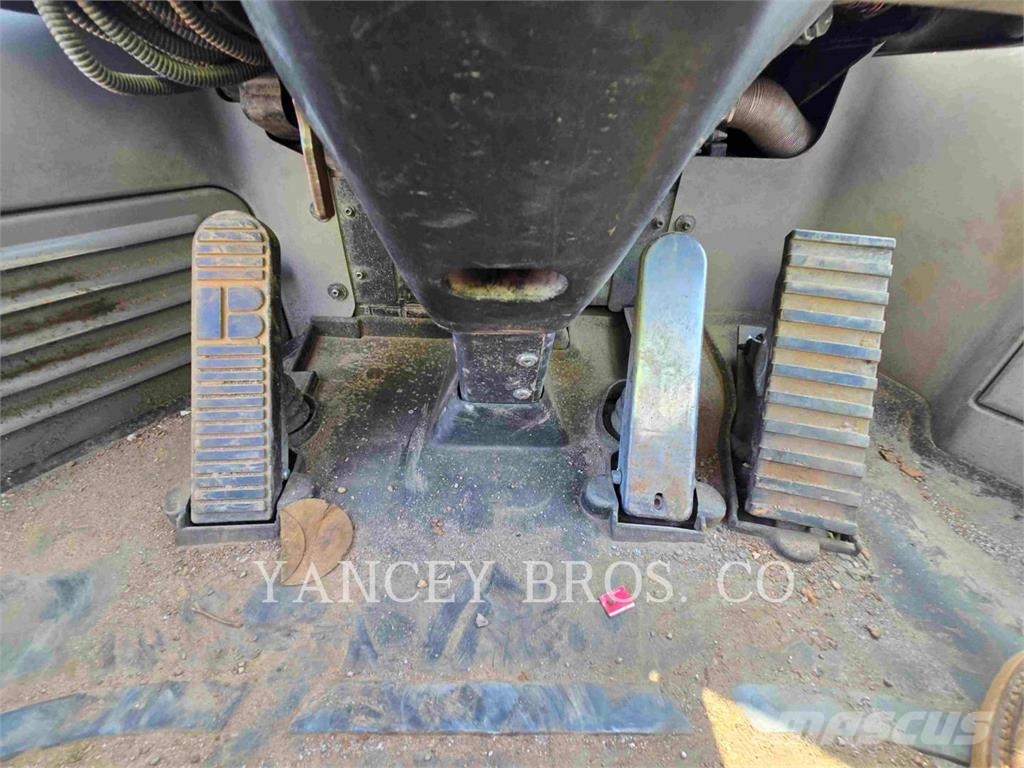 Komatsu WA470-8 Pale gommate