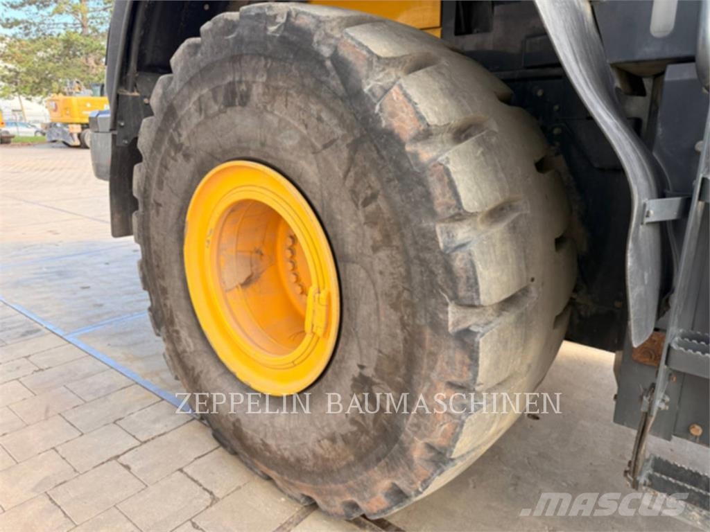 Komatsu WA480-8E0 Radlader