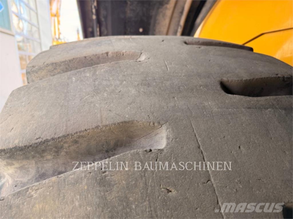Komatsu WA480-8E0 Radlader