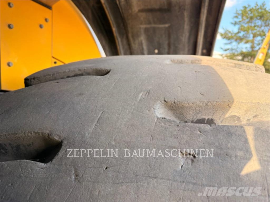 Komatsu WA480-8E0 Radlader