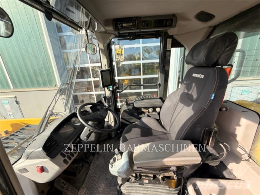 Komatsu WA480-8E0 Radlader