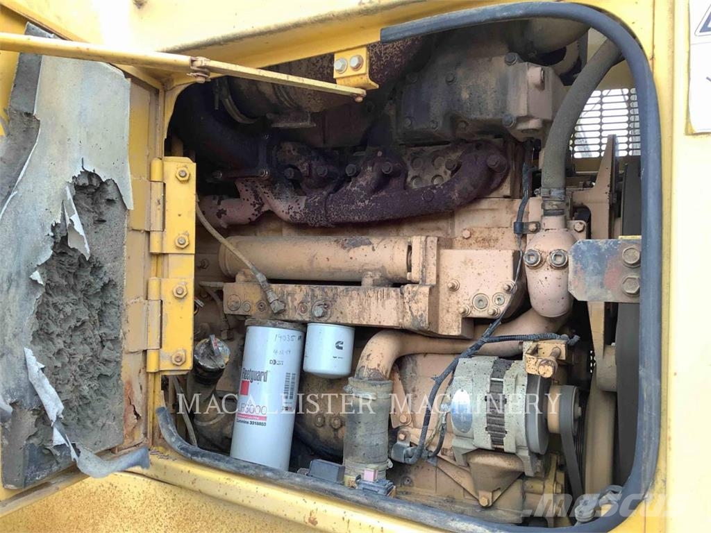 Komatsu WA500 Iekrāvēji uz riteņiem
