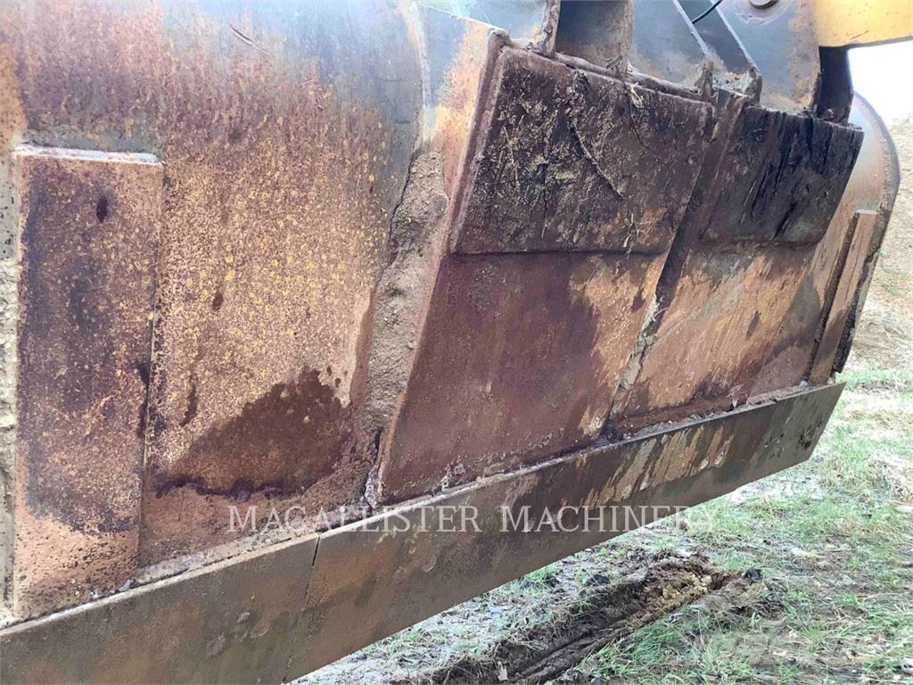 Komatsu WA500 Iekrāvēji uz riteņiem