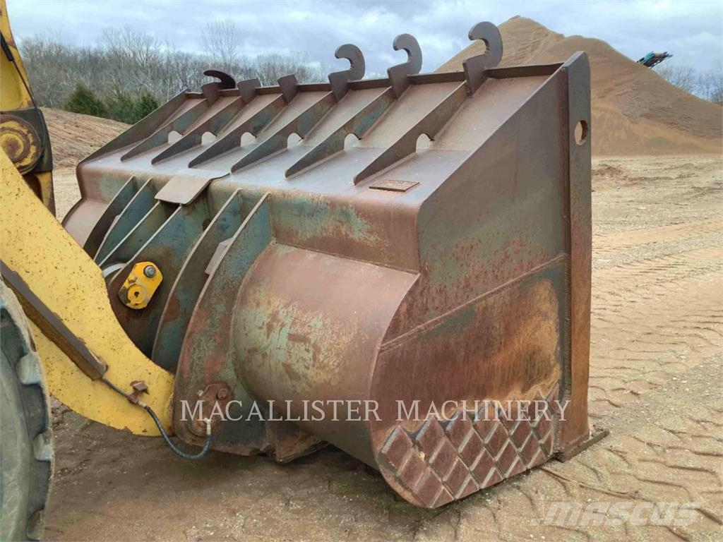 Komatsu WA500 Iekrāvēji uz riteņiem