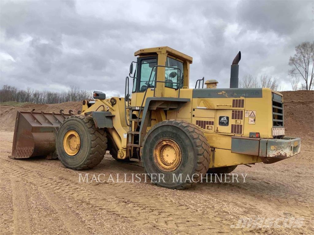 Komatsu WA500 Iekrāvēji uz riteņiem