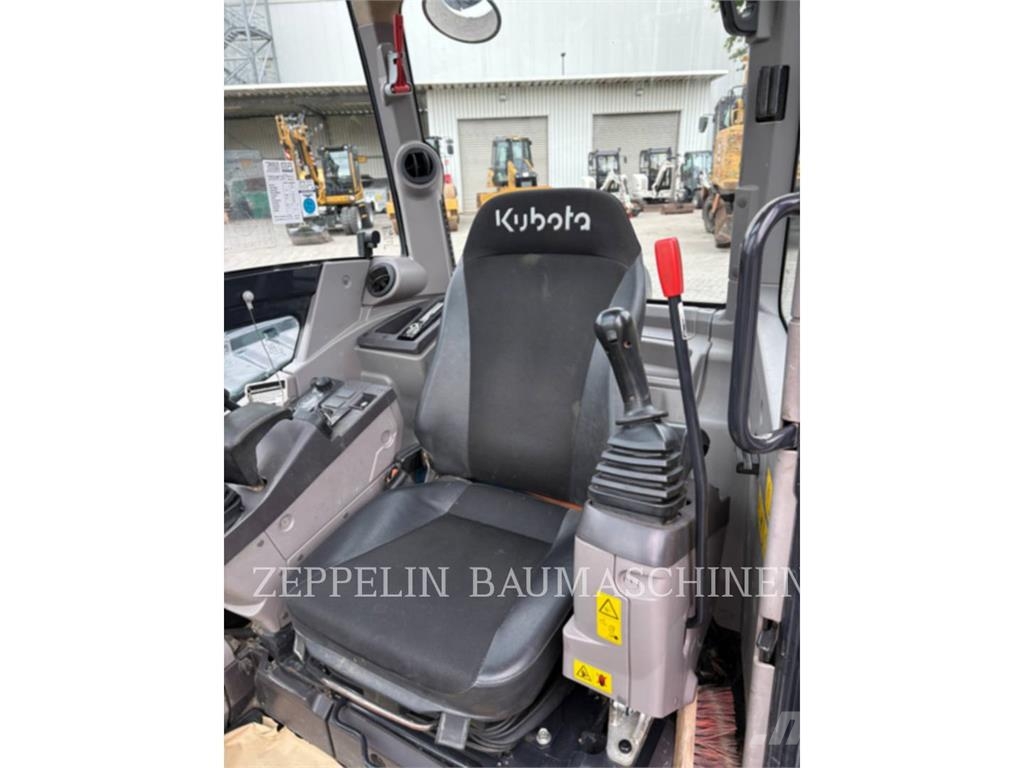 Kubota KX060 Pásová rýpadla