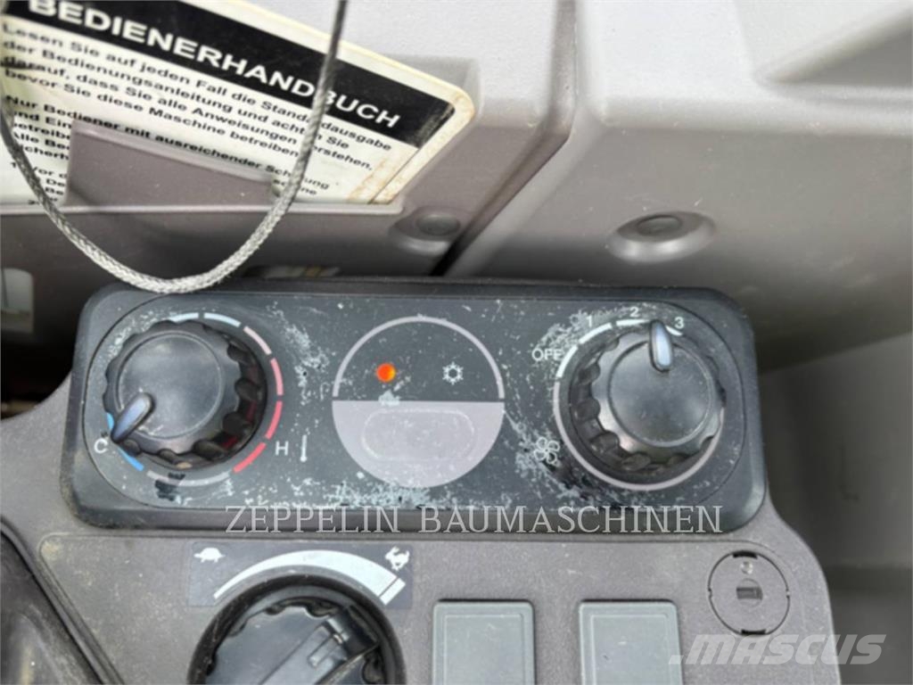 Kubota KX060 Pásová rýpadla