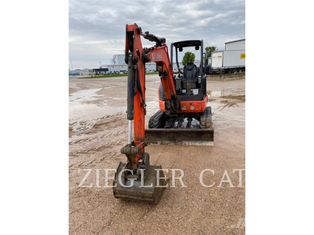 Kubota U35-4 Vikšriniai ekskavatoriai