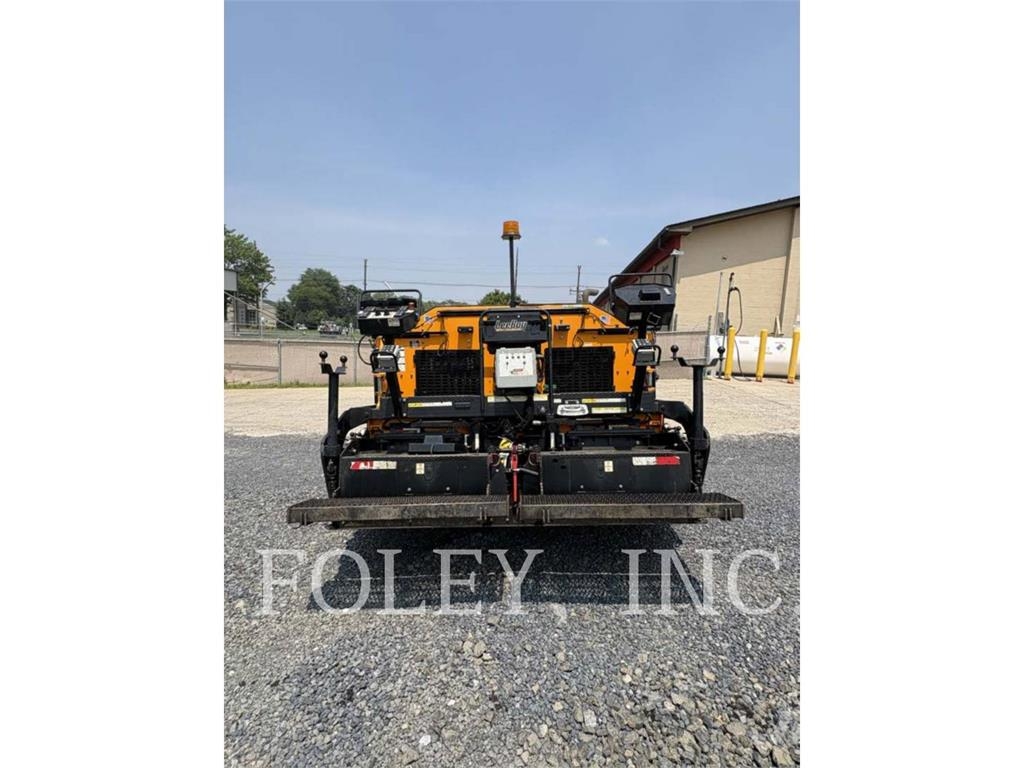 LeeBoy 8530 Asphalt pavers