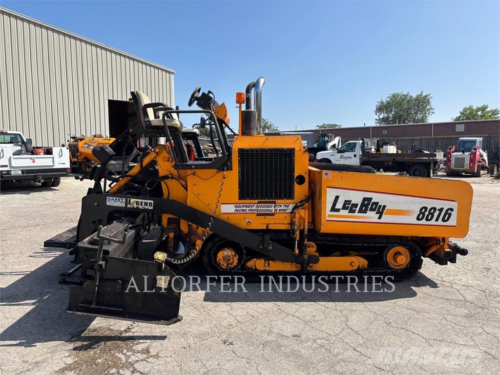 LeeBoy 8816 Strassenfertiger