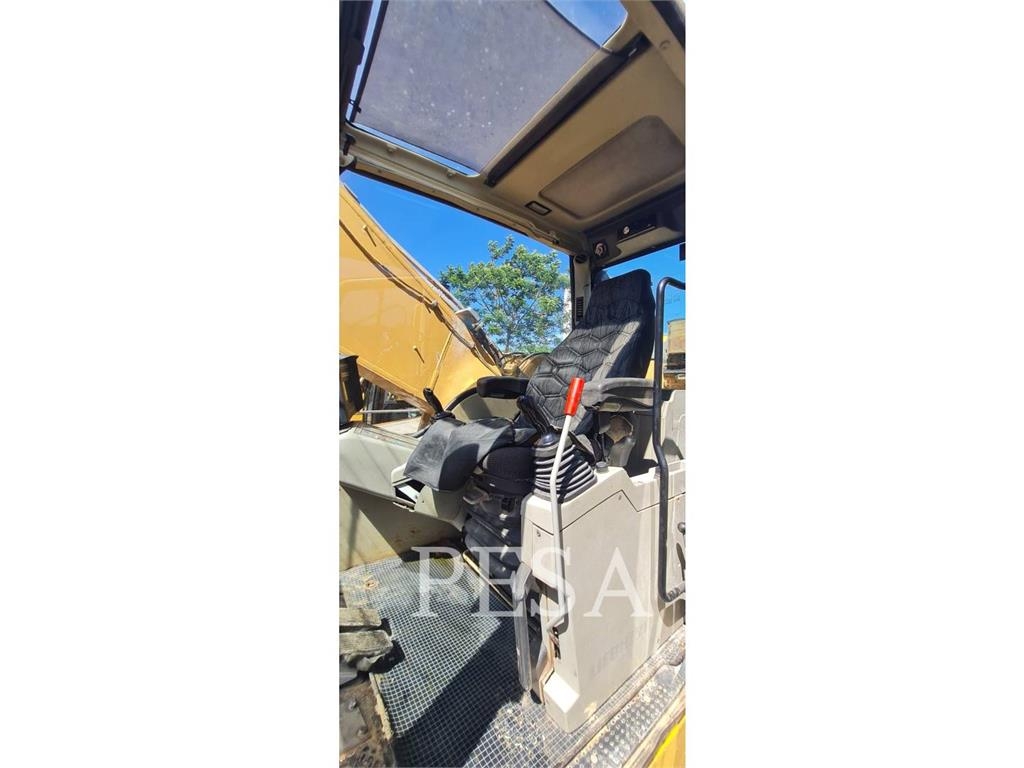 Liebherr 944 履带挖掘机