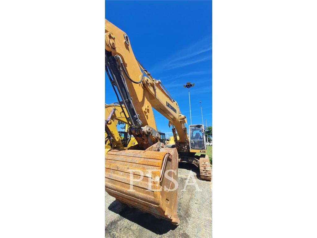 Liebherr 944 履带挖掘机