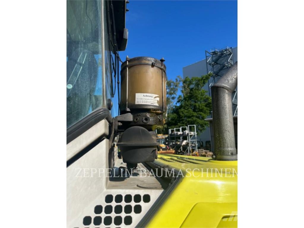 Liebherr L522 Iekrāvēji uz riteņiem
